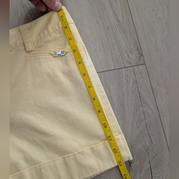 White House Black Market Pale Yellow Mid Rise Cotton Shorts - Picture 7 of 14
